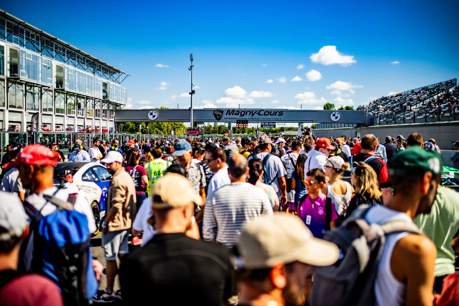 Les positions se resserrent dans le Championnat de France FFSA GT à Magny-Cours.