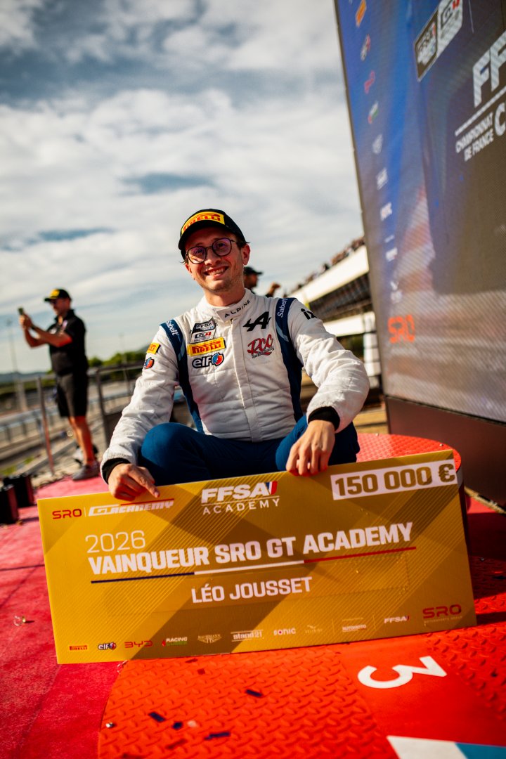 L&eacute;o Jousset vainqueur de la SRO GT Academy du Championnat de France FFSA GT