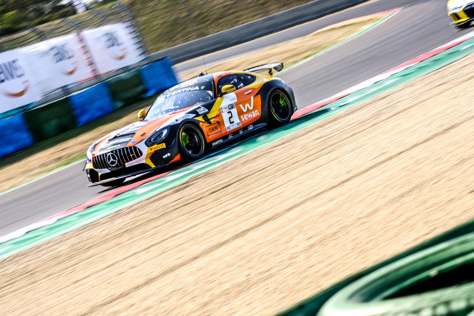 Fabien Lavergne et Anthony Beltoise donnent le ton à Magny-Cours  