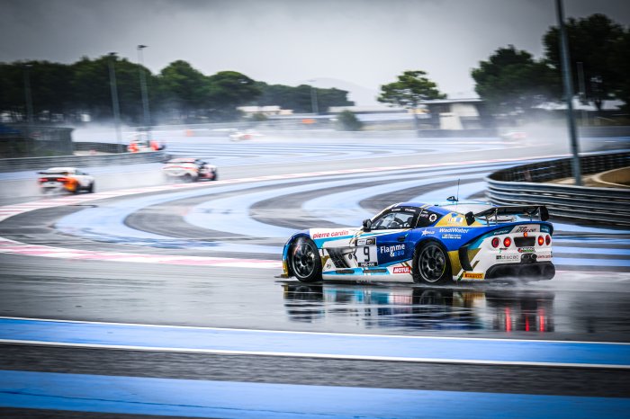 La pluie et le brouillard volent la vedette aux pilotes