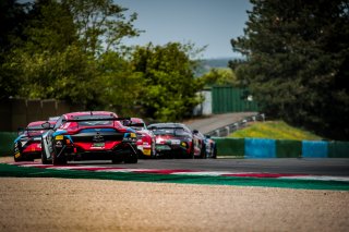 #38 Mirage Racing FRA Aston Martin Vantage AMR GT4 Frédéric De Brabant FRA Ruben Del Sarte GBR Pro-Am, GT4, Race 2
 | SRO / Jules Benichou - 21creation