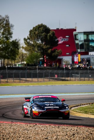 #74 Racing Spirit Of Léman Aston Martin Vantage AMR GT4 Victor Weyrich Romain Carton SILVER, Free Practice 1, GT4
 | SRO / TWENTY-ONE CREATION - Jules Benichou