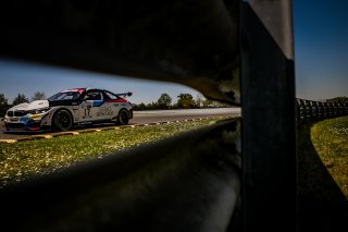 #17 L'ESPACE BIENVENUE BMW M4 GT4 Ricardo Van Der Ende Benjamin Lessennes SILVER, Free Practice 2, GT4
 | SRO / TWENTY-ONE CREATION - Jules Benichou