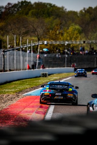 #81 AKKODIS ASP Team Mercedes-AMG GT4 Simon Gachet Eric Debard PRO-AM, Free Practice 2, GT4
 | SRO / TWENTY-ONE CREATION - Jules Benichou