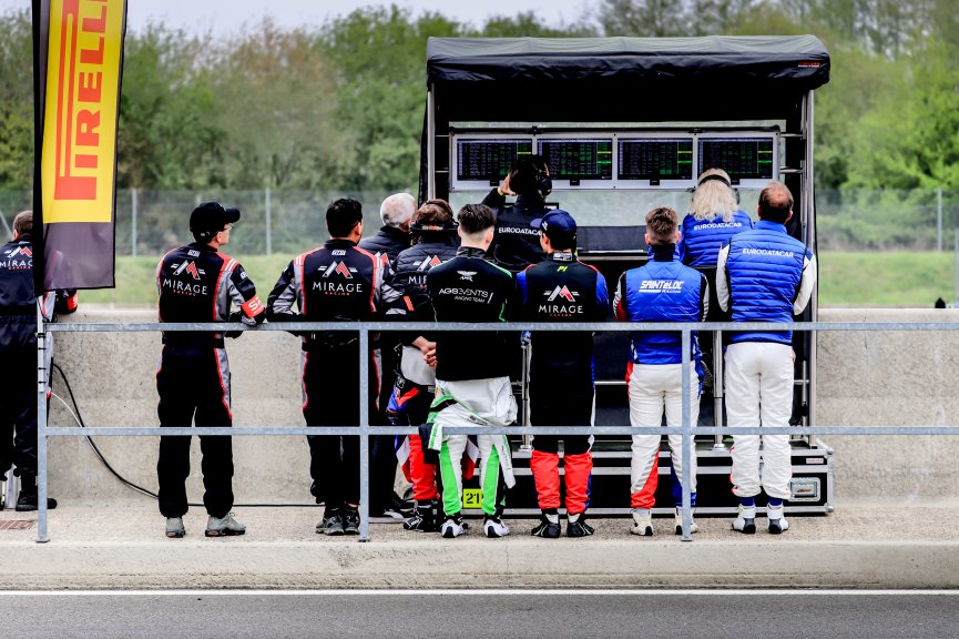 Pitlane, Qualifying
