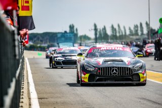 #29 Buggyra ZM Racing Mercedes-AMG GT4 Aliyyah Koloc Yasmeen Koloc SILVER, GT4, Pitlane, Race 2
 | SRO / TWENTY-ONE CREATION - Jules Benichou