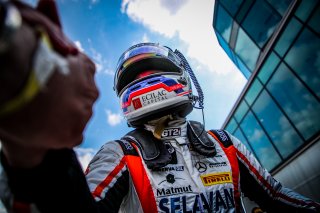 Celebration, Race 2
 | SRO / TWENTY-ONE CREATION - Jules Benichou