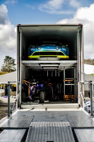 Paddock
 | SRO / TWENTY-ONE CREATION - Jules Benichou