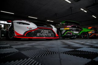 Paddock
 | SRO / TWENTY-ONE CREATION - Jules Benichou