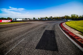 Track Walk
 | SRO / TWENTY-ONE CREATION - Jules Benichou