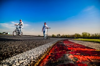 Track Walk
 | SRO / TWENTY-ONE CREATION - Jules Benichou