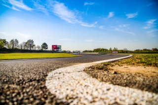 Track Walk
 | SRO / TWENTY-ONE CREATION - Jules Benichou