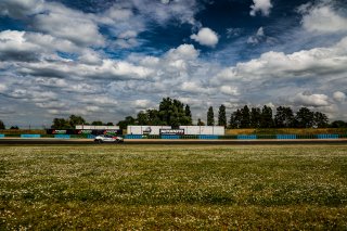 #17 L'ESPACE BIENVENUE BMW M4 GT4 Benjamin Lessennes Ricardo Van Der Ende PRO-AM, Free Practice 1, GT4
 | SRO / TWENTY-ONE CREATION - Jules Benichou