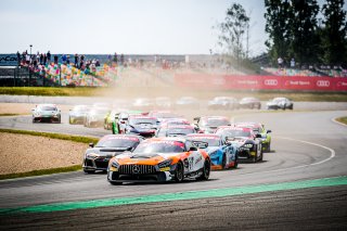 Race 2
 | SRO / TWENTY-ONE CREATION - Jules Benichou