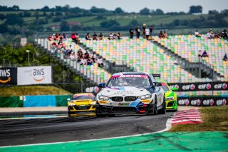 #17 L'ESPACE BIENVENUE BMW M4 GT4 Benjamin Lessennes Ricardo Van Der Ende PRO-AM, GT4, Race 2
 | SRO / TWENTY-ONE CREATION - Jules Benichou