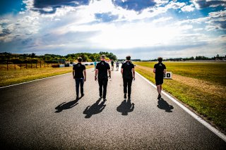 Trackwalk
 | SRO / TWENTY-ONE CREATION - Jules Benichou