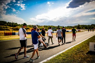 Trackwalk
 | SRO / TWENTY-ONE CREATION - Jules Benichou