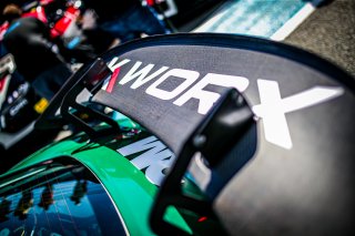 #121 K-Worx Porsche 718 Cayman GT4 RS Clubsport Timothe Buret Christopher Campbell PRO-AM, Essais Libre 2, GT4, Pitlane
 | SRO / TWENTY-ONE CREATION - Jules Benichou