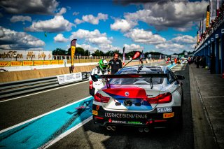 #17 L'ESPACE BIENVENUE BMW M4 GT4 Benjamin Lessennes Ricardo Van Der Ende SILVER, Essais Libre 2, GT4, Pitlane
 | SRO / TWENTY-ONE CREATION - Jules Benichou