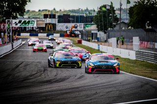 #16 AKKODIS ASP Team Mercedes-AMG GT4 Jim Pla Fabien Barthez PRO-AM, Course 1, GT4, Start
 | SRO / TWENTY-ONE CREATION - Jules Benichou