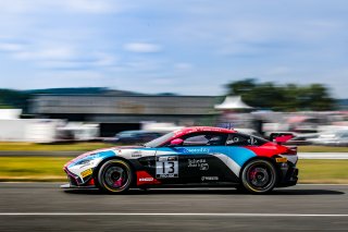 #13 Mirage Racing Aston Martin Vantage AMR GT4 Valentin Hasse-Clot  Romano Ricci PRO-AM, Course 1, GT4
 | SRO / TWENTY-ONE CREATION - Jules Benichou