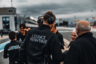 #17 L'ESPACE BIENVENUE BMW M4 GT4 Benjamin Lessennes Ricardo Van Der Ende SILVER, Course 2, GT4, Podium
 | SRO / TWENTY-ONE CREATION - Jules Benichou