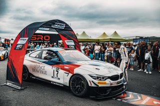 #17 L'ESPACE BIENVENUE BMW M4 GT4 Benjamin Lessennes Ricardo Van Der Ende SILVER, Course 2, GT4, Podium
 | SRO / TWENTY-ONE CREATION - Jules Benichou