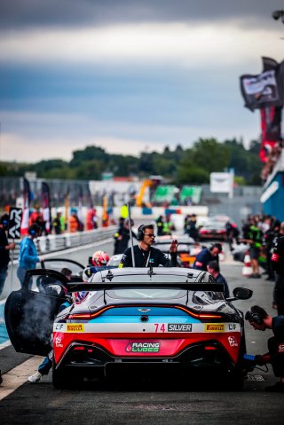 #74 Racing Spirit Of Leman Aston Martin Vantage AMR GT4 Victor Weyrich Romain Carton SILVER, Course 2, GT4, Pitlane
 | SRO / TWENTY-ONE CREATION - Jules Benichou