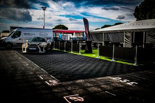 Paddock, Set Up
 | SRO / TWENTY-ONE CREATION - Jules Benichou