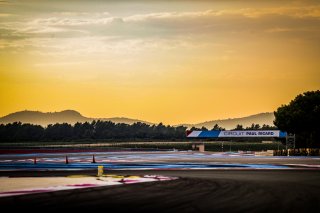 Trackwalk
 | SRO / TWENTY-ONE CREATION - Jules Benichou