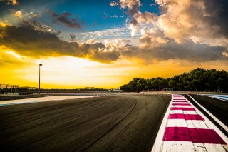 Trackwalk
 | SRO / TWENTY-ONE CREATION - Jules Benichou