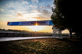 Trackwalk
 | SRO / TWENTY-ONE CREATION - Jules Benichou