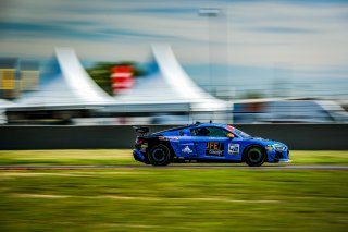 #42 - Sainteloc Racing - Gregory Guilvert - Christophe Hamon - Audi R8 LMS GT4 - PRO-AM, Essais Libre 1, GT4 France
 | SRO / TWENTY-ONE CREATION - Jules Benichou