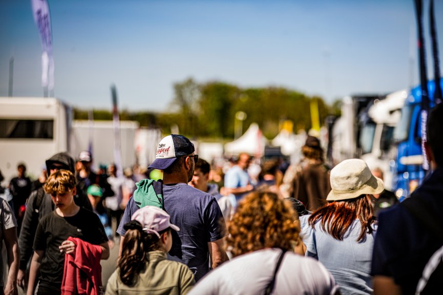 Ambiance, Paddock
