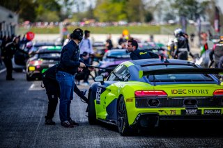 #75 - FULLMOTORSPORT - Noam Abramczyk - Romain Vozniak - Audi R8 LMS GT4 - PRO-AM, Course 1, GT4 France, Pitlane
 | © SRO - TWENTY-ONE CREATION | Jules Benichou