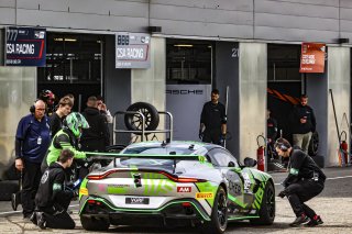 Course 2, Pitlane
 | © SRO / Patrick Hecq Photography