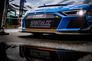 #42 - Sainteloc Racing - Gregory Guilvert - Christophe Hamon - Audi R8 LMS GT4 - Pro-Am, Essais Libres 1, FFSA GT, Pitlane
 | © SRO - TWENTY-ONE CREATION | Jules Benichou