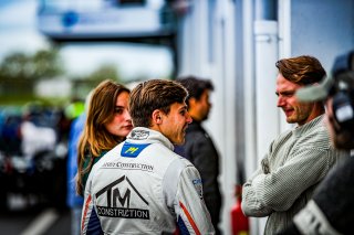 #29 - CMR - Milan Petelet - Hugo Mogica - Porsche 718 Cayman GT4 RS CS - Silver, Essais Libres 1, FFSA GT, Pitlane
 | © SRO - TWENTY-ONE CREATION | Jules Benichou