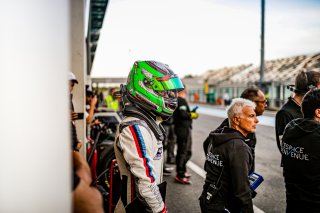 #17 - L'ESPACE BIENVENUE - Benjamin Lessennes - Ricardo Van Der Ende - BMW M4 GT4 (G82) - Silver, Course 1, FFSA GT, Pitlane
 | © SRO - TWENTY-ONE CREATION | Jules Benichou