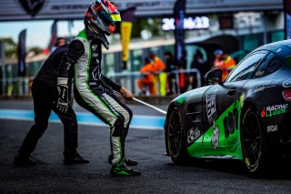 #64 - Vic'Team - Eric Trémoulet - Olivier Jouffret - Mercedes AMG GT4 - Pro-Am, Course 1, FFSA GT, Pitlane
 | © SRO - TWENTY-ONE CREATION | Jules Benichou