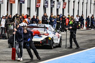 Course 2, Pitlane
 | © SRO / Patrick Hecq Photography