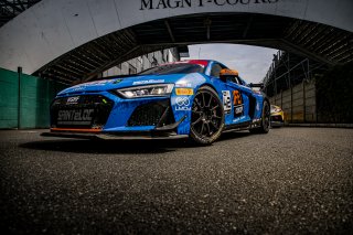 #42 - Sainteloc Racing - Gregory Guilvert - Christophe Hamon - Audi R8 LMS GT4 - Pro-Am, Course 2, FFSA GT
 | © SRO - TWENTY-ONE CREATION | Jules Benichou