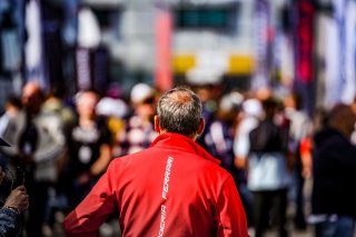 Ambiance, Paddock
 | © SRO - TWENTY-ONE CREATION | Jules Benichou