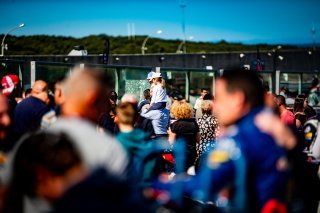 Ambiance, Course 2, Grid Walk
 | © SRO - TWENTY-ONE CREATION | Jules Benichou