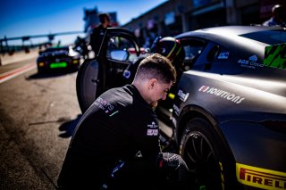 #98 - AGS Events - Didier Dumaine - Christophe Carrière  - Aston Martin Vantage AMR GT4 - Am, Course 2, FFSA GT
 | © SRO - TWENTY-ONE CREATION | Jules Benichou