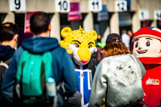 Ambiance, Autographe Session, FFSA GT
 | © SRO - TWENTY-ONE CREATION | Jules Benichou