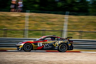 #6 - Mirage Racing - Vincent Beltoise - Yves Lemaitre - Aston Martin Vantage AMR GT4 - Pro-Am, Course 1, GT4 France
 | © SRO - TWENTY-ONE CREATION | Jules Benichou