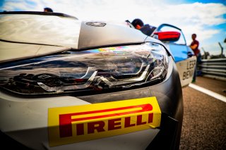 #17 - L'ESPACE BIENVENUE - Ricardo Van Der Ende - Benjamin Lessennes - BMW M4 GT4 (G82) - Silver, Course 2, GT4 France, Grid Walk
 | © SRO - TWENTY-ONE CREATION | Jules Benichou