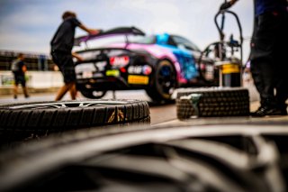 Pit Walk
 | © SRO - TWENTY-ONE CREATION | Jules Benichou