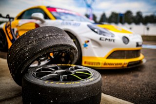 Pit Walk
 | © SRO - TWENTY-ONE CREATION | Jules Benichou